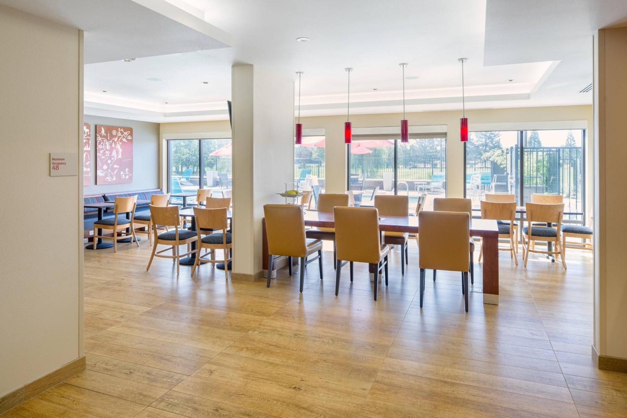 Towneplace By Marriott Suites Portland Vancouver Evergreen Екстер'єр фото