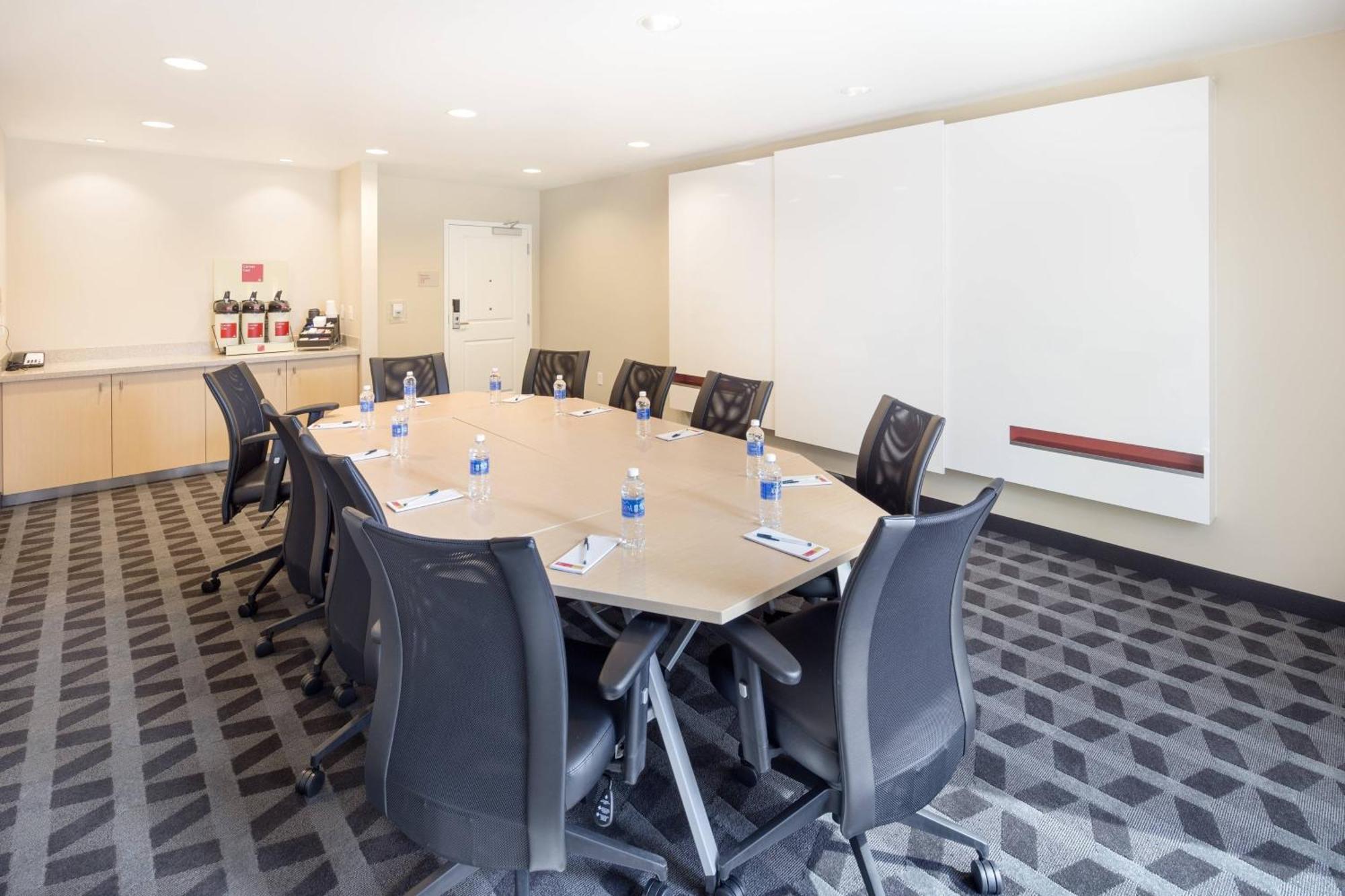 Towneplace By Marriott Suites Portland Vancouver Evergreen Екстер'єр фото