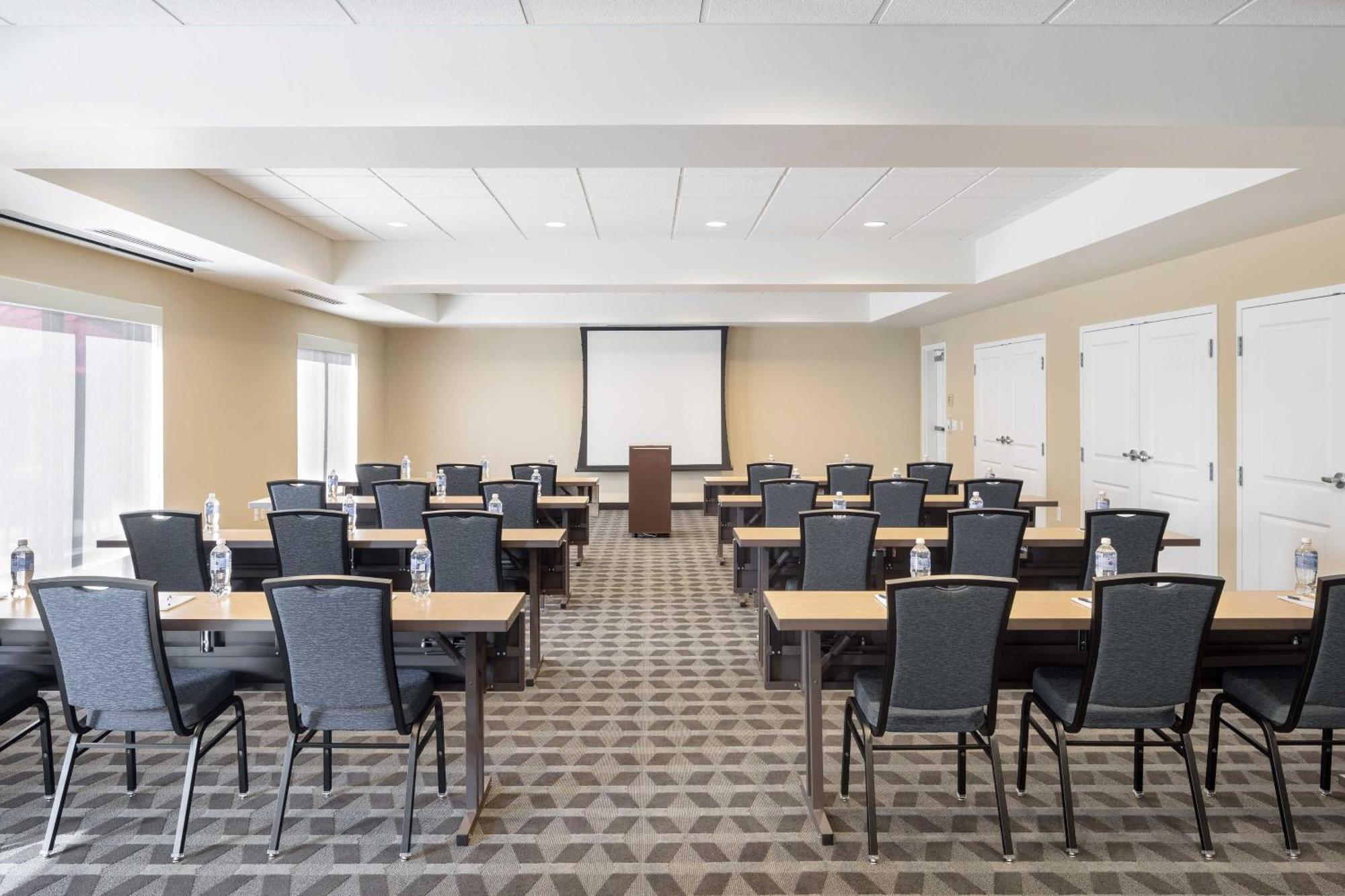 Towneplace By Marriott Suites Portland Vancouver Evergreen Екстер'єр фото