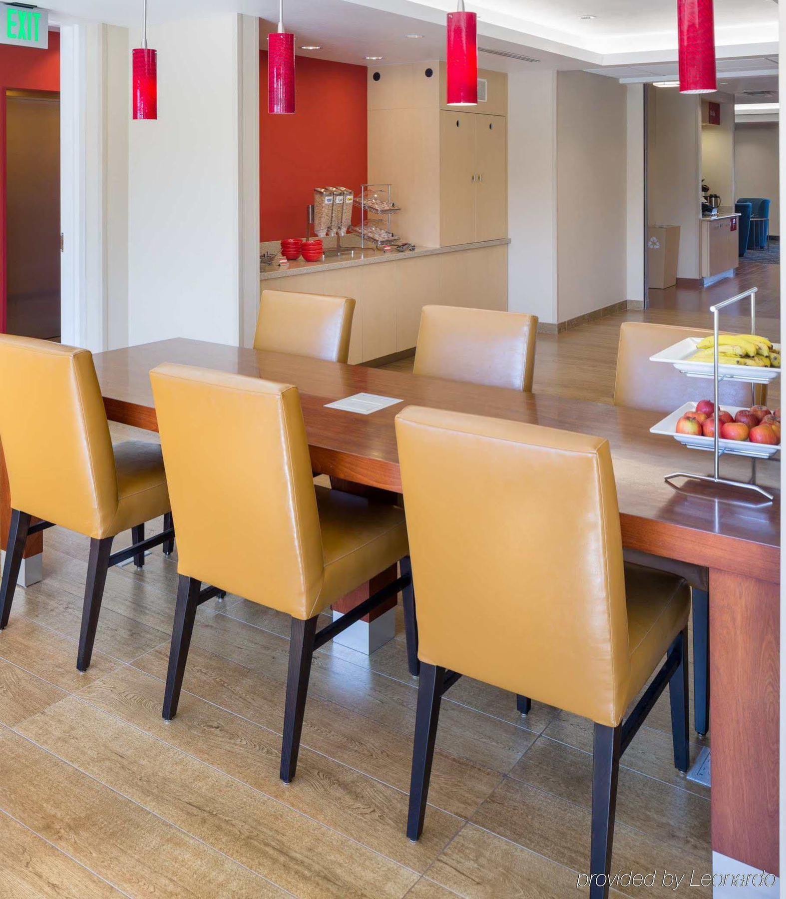 Towneplace By Marriott Suites Portland Vancouver Evergreen Екстер'єр фото